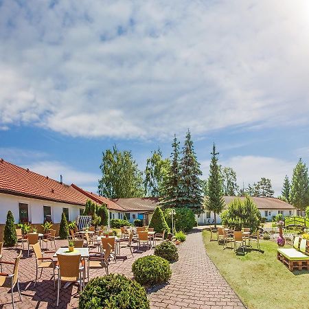 Hotel Pommerscher Hof ซินโนวิทซ์ ภายนอก รูปภาพ
