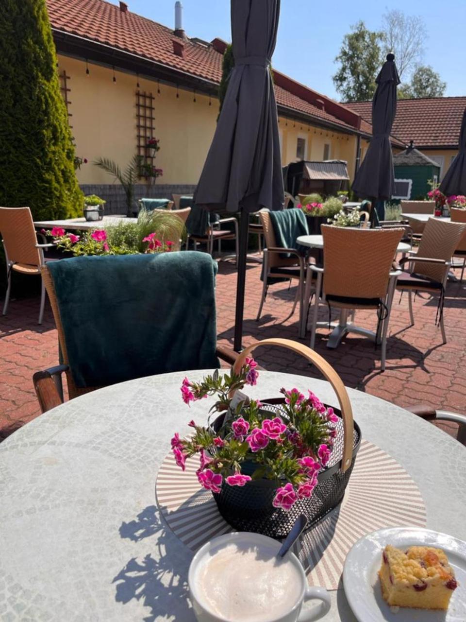 Hotel Pommerscher Hof ซินโนวิทซ์ ภายนอก รูปภาพ