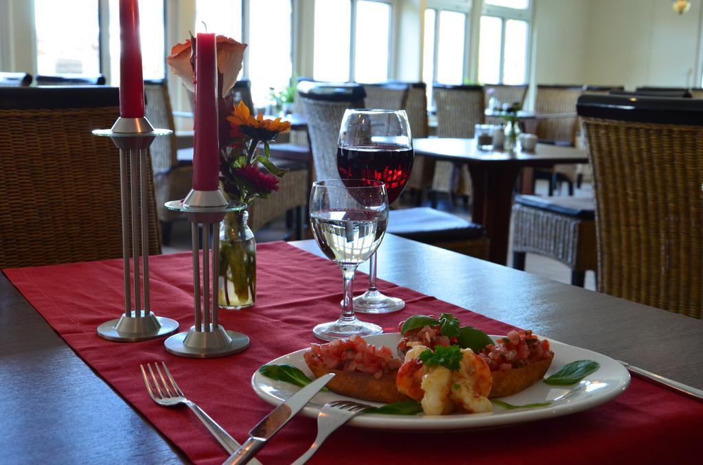 Hotel Pommerscher Hof ซินโนวิทซ์ ภายนอก รูปภาพ