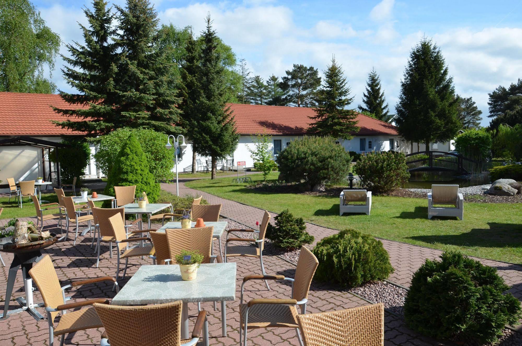 Hotel Pommerscher Hof ซินโนวิทซ์ ภายนอก รูปภาพ