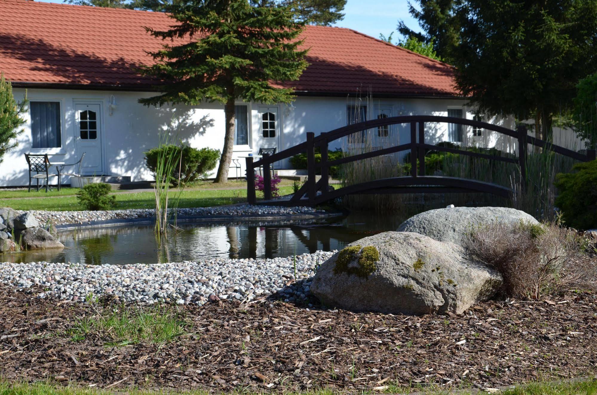 Hotel Pommerscher Hof ซินโนวิทซ์ ภายนอก รูปภาพ