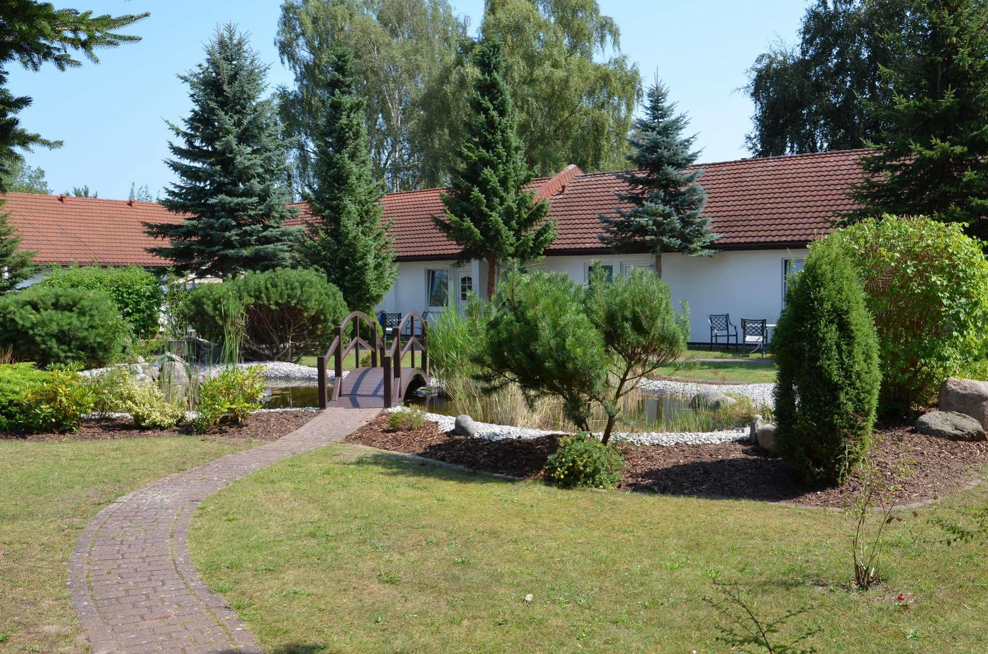 Hotel Pommerscher Hof ซินโนวิทซ์ ภายนอก รูปภาพ