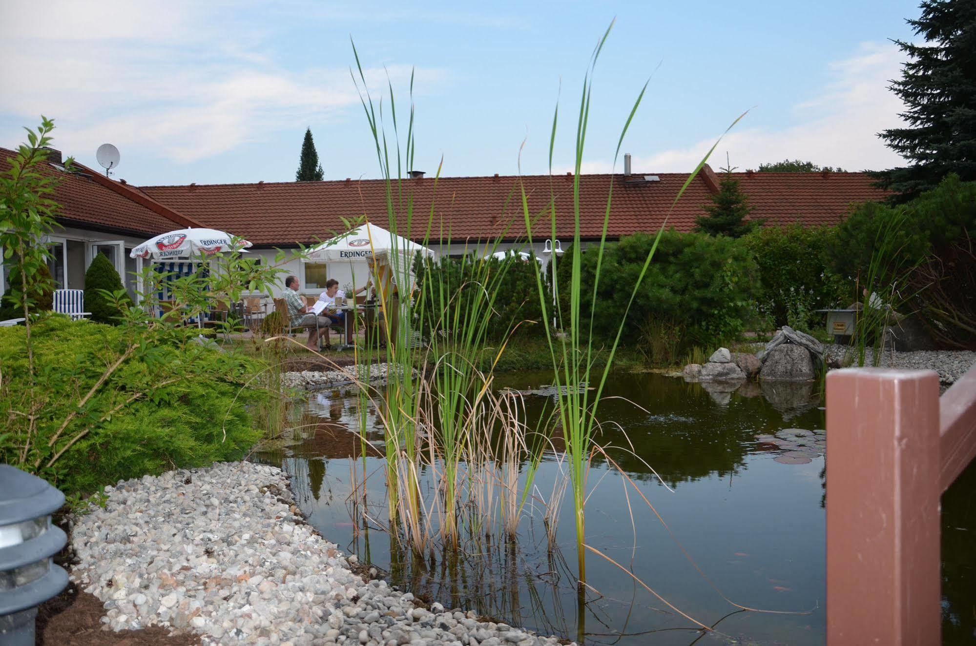 Hotel Pommerscher Hof ซินโนวิทซ์ ภายนอก รูปภาพ