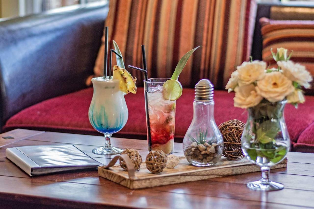 Hotel Pommerscher Hof ซินโนวิทซ์ ภายนอก รูปภาพ